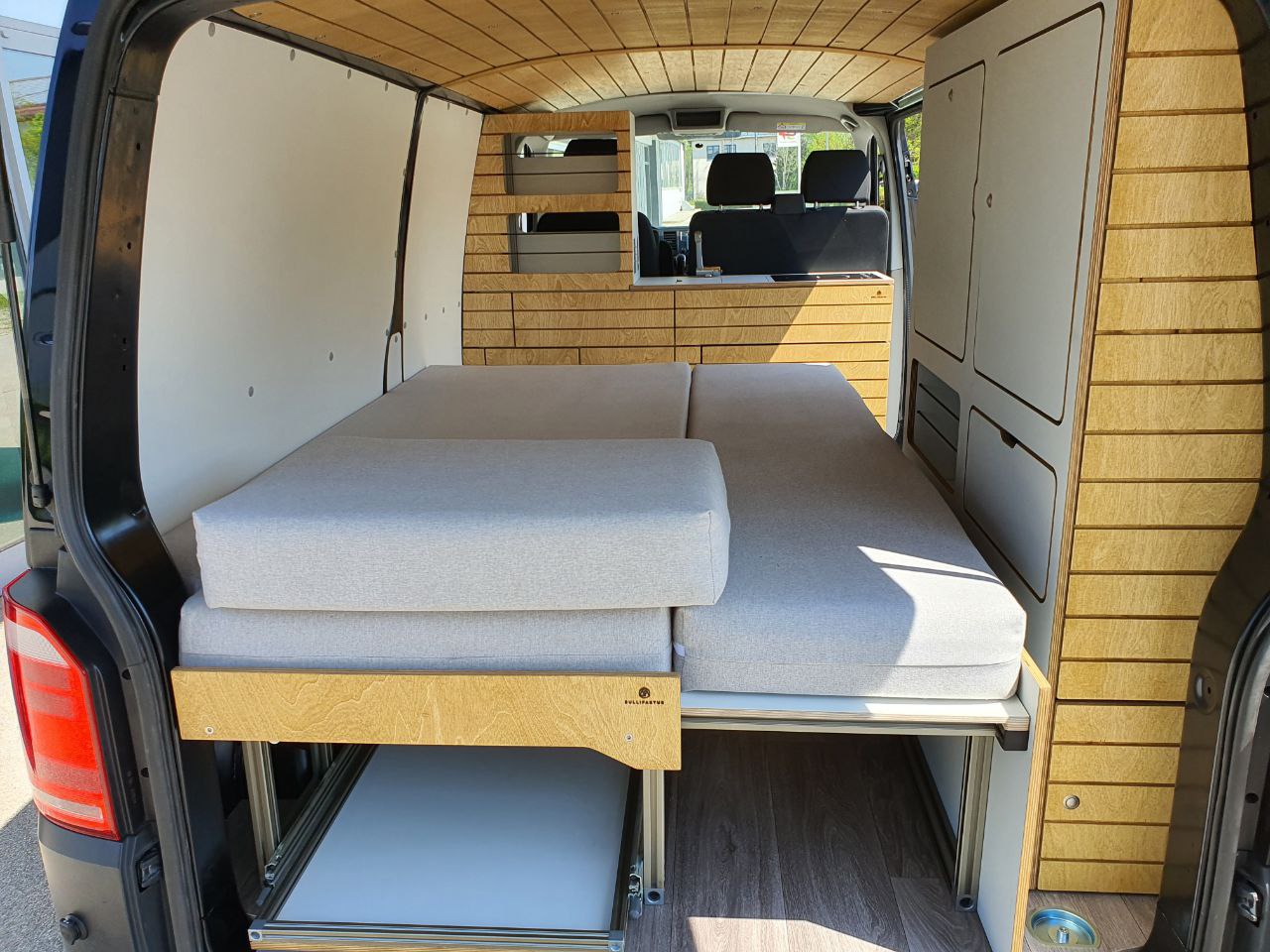 Camper Bett inkl. Schwerlastauszug für VW T5, T6, T6.1 Transporter -  DreamCruiser