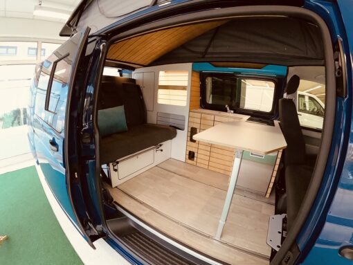 Klassik Camper Ausbau Set VW T5/T6/T6.1 Langer Radstand: Der perfekte Ausbau für Alltag und Urlaub mit 5 Sitzplätzen, (2 davon mit Isofix) und 4 Schlafplätzen: